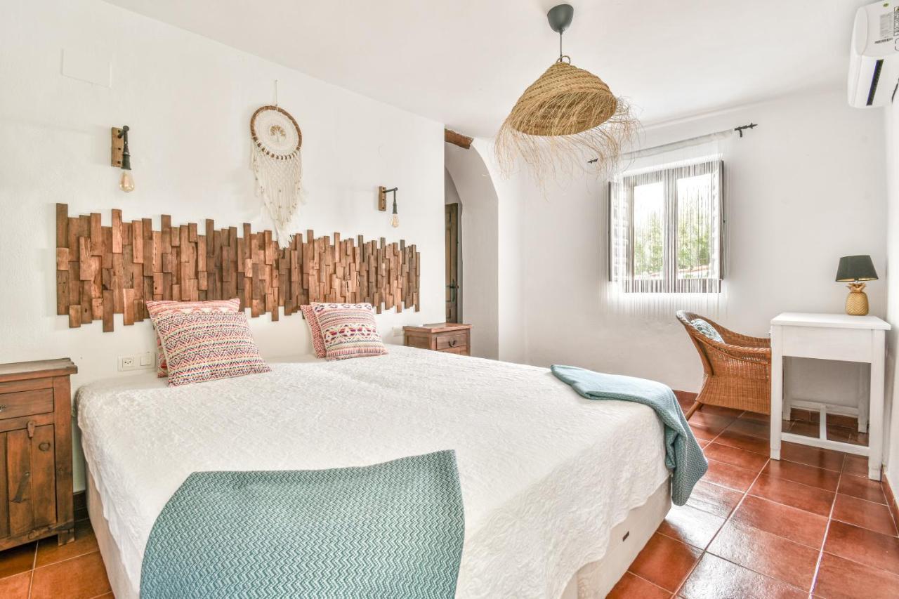 Casa Sol Y Aire - Vakantievilla In Dorp Met Prive Zwembad Pinos del Valle 外观 照片